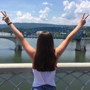 Meet your Posher, Nicole